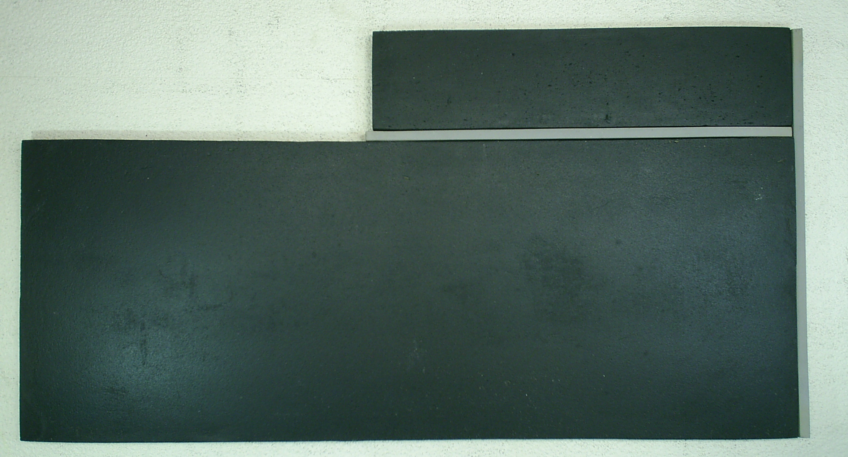 Lastra Bucchero nero cm. 30x70 con matita Bucchero grigio