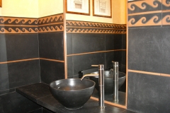 (1) ripiano e lavabo in Bucchero nero allo specchio